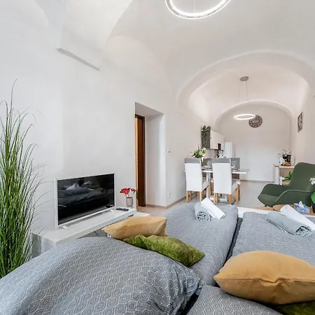 شقة Valentina 3 Hlavna Centrum