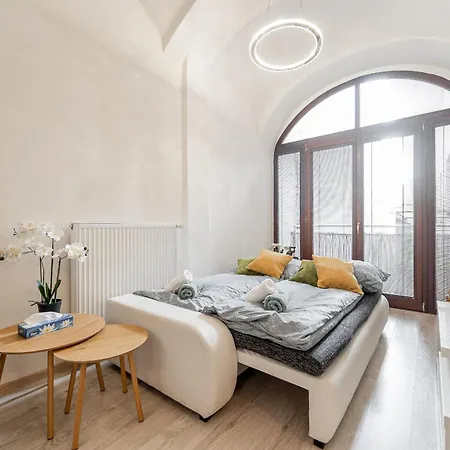 Апартаменты Valentina 3 Hlavna Centrum Кошице