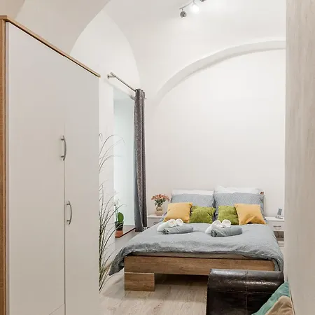 Valentina 3 Hlavna Centrum * Кошице